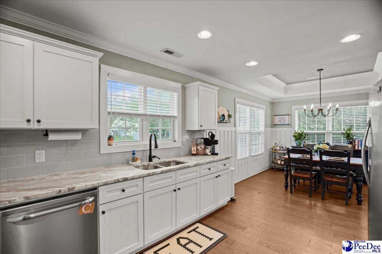 1105 Huntington Drive Photo 16