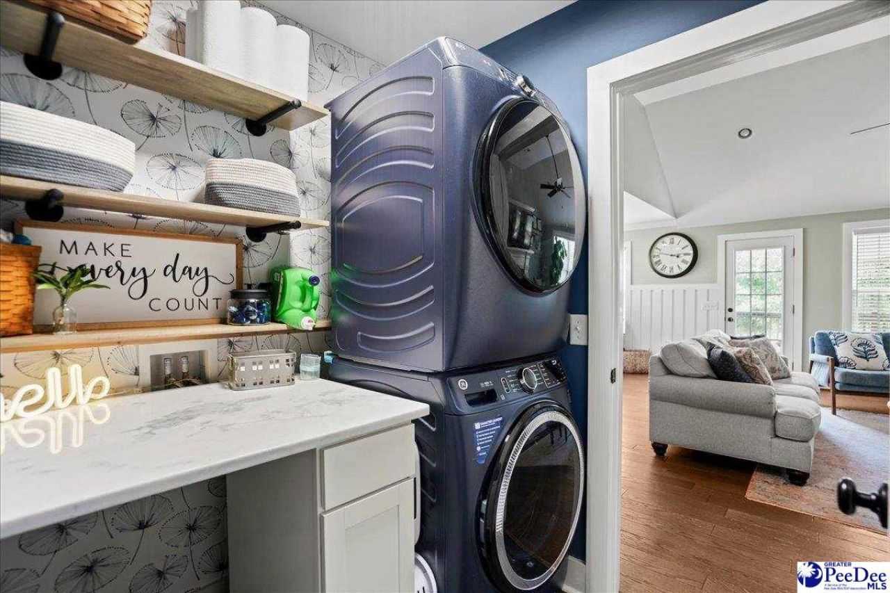 1105 Huntington Drive Photo 31