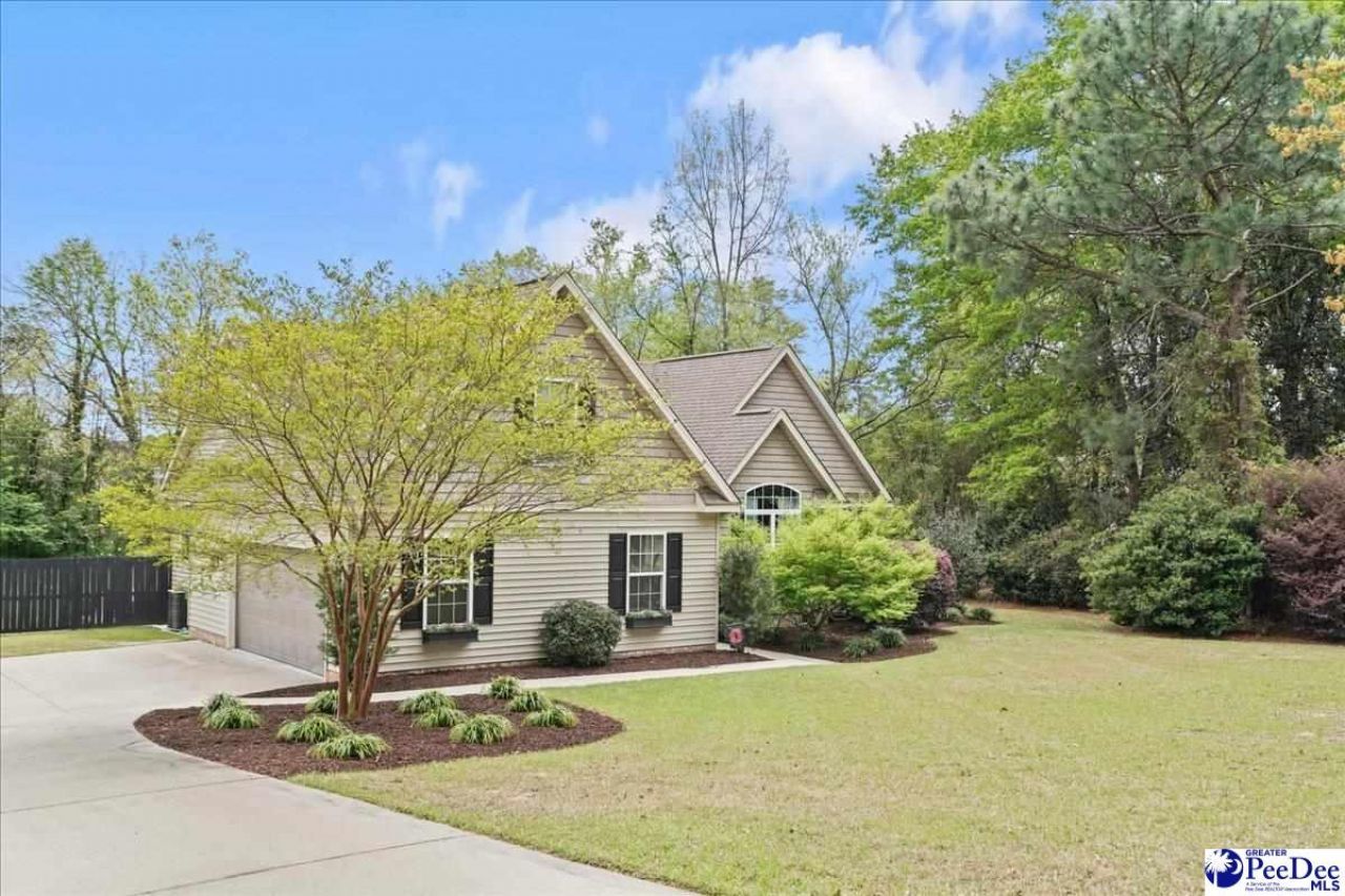 1105 Huntington Drive Photo 4