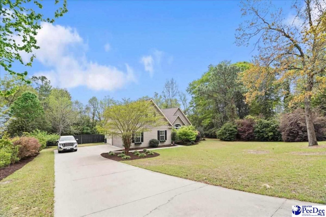 1105 Huntington Drive Photo 5