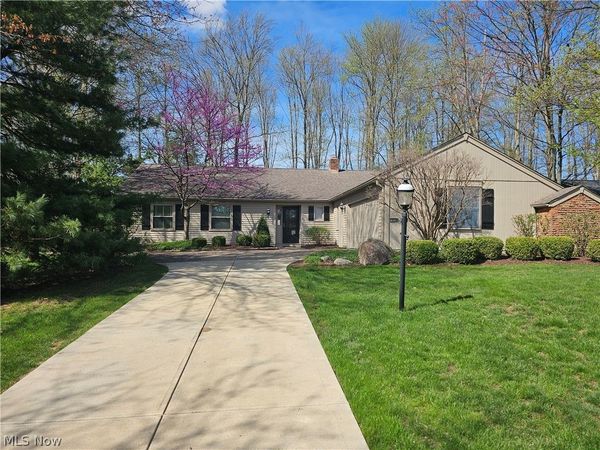19338 Idlewood Trail , Strongsville, OH 44149