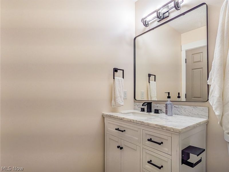 1154 Eaton Drive, Akron, OH 44312 Photo 16