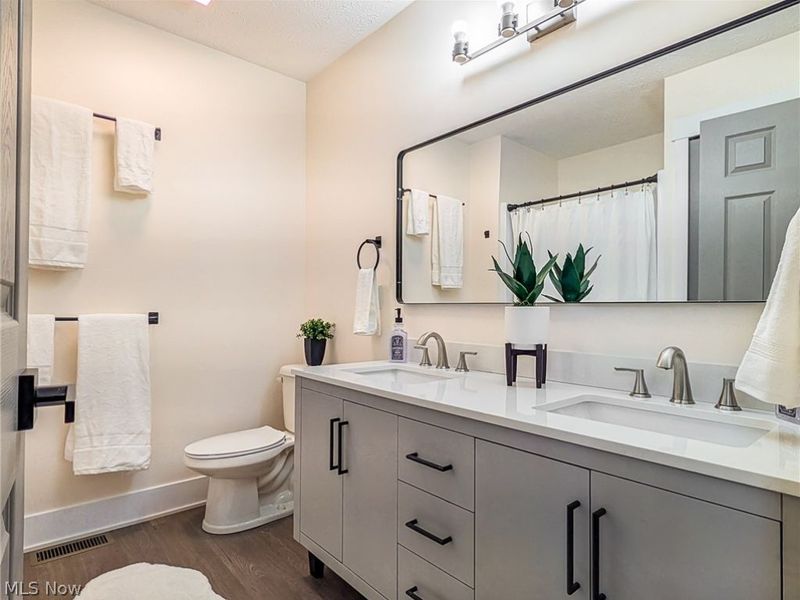 1154 Eaton Drive, Akron, OH 44312 Photo 18