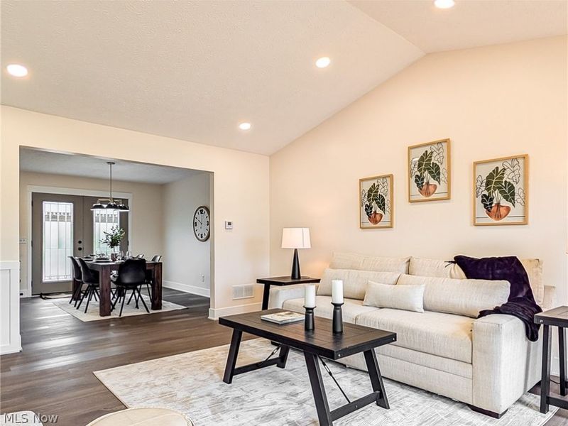 1154 Eaton Drive, Akron, OH 44312 Photo 4