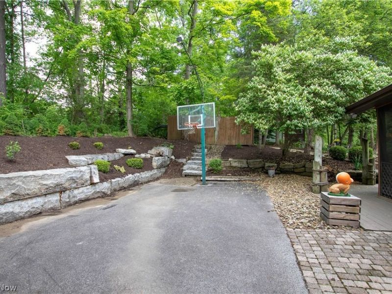 77 Carr Road, Hinckley, OH 44233 Photo 29