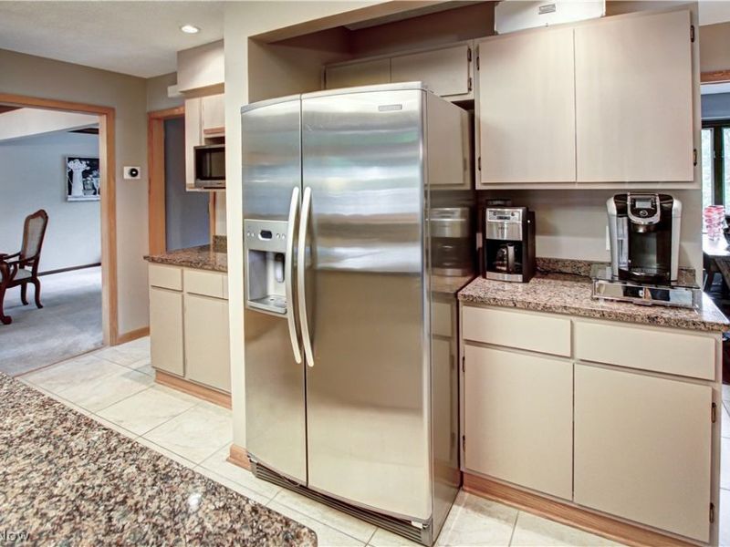 77 Carr Road, Hinckley, OH 44233 Photo 3