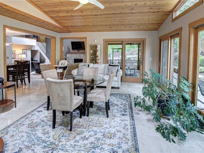 77 Carr Road, Hinckley, OH 44233 Photo 7