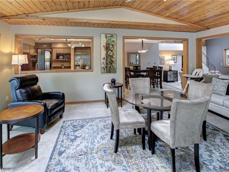 77 Carr Road, Hinckley, OH 44233 Photo 8