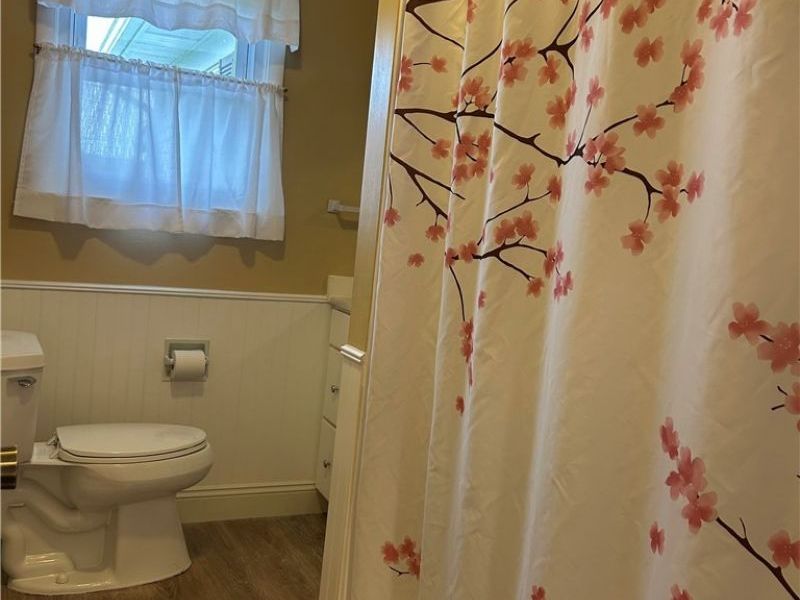 879 Valleyview Drive, Bellevue, OH 44811 Photo 6