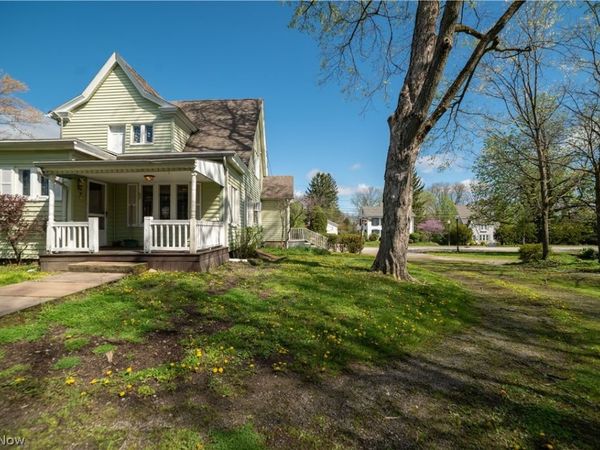 105 W Main Street , Canfield, OH 44406