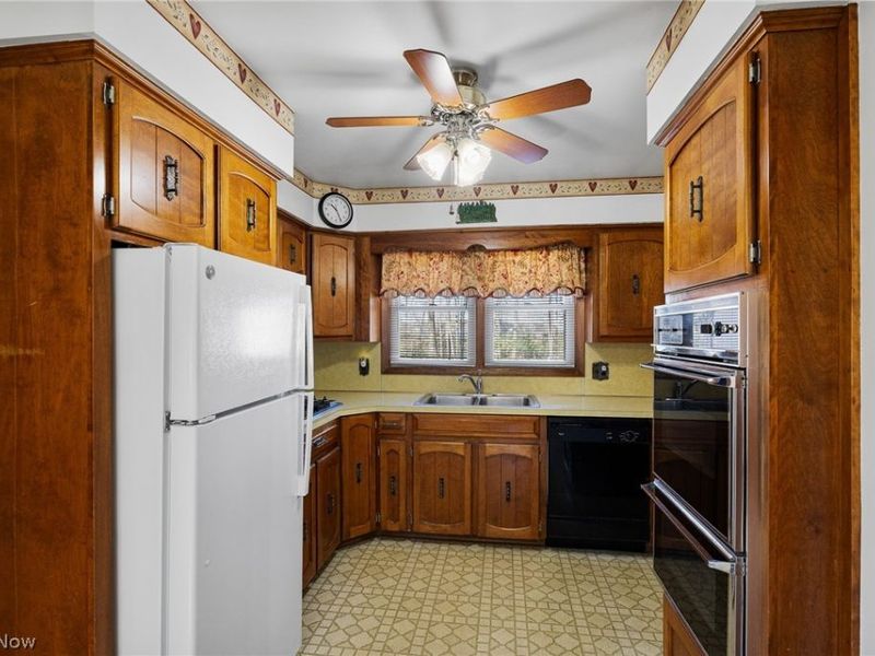 1140 Stearns Street, Brunswick, OH 44212 Photo 3