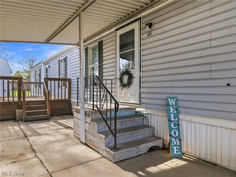 605 Sugar Pines Drive SW, Warren, OH 44481 Photo 1