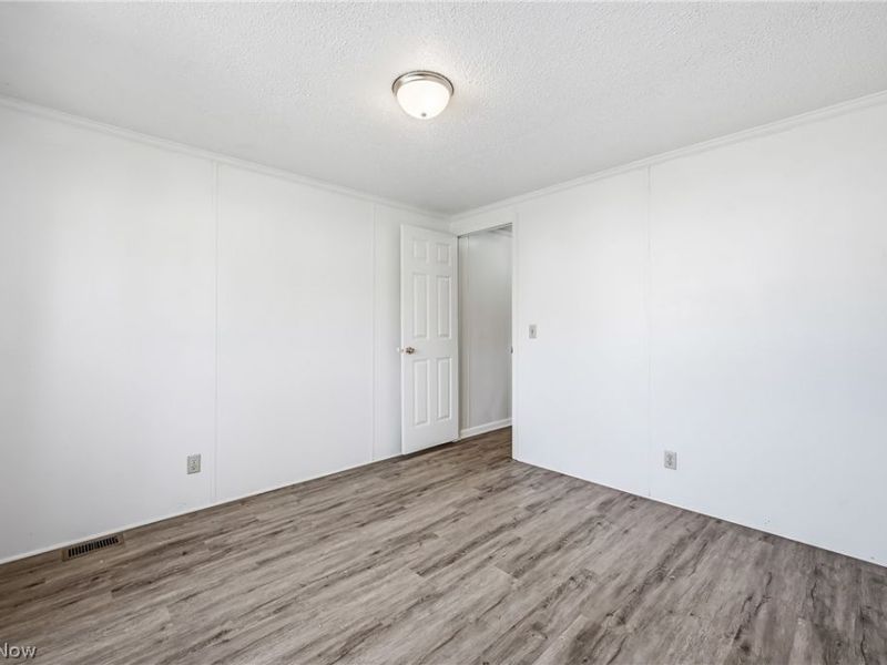 605 Sugar Pines Drive SW, Warren, OH 44481 Photo 20