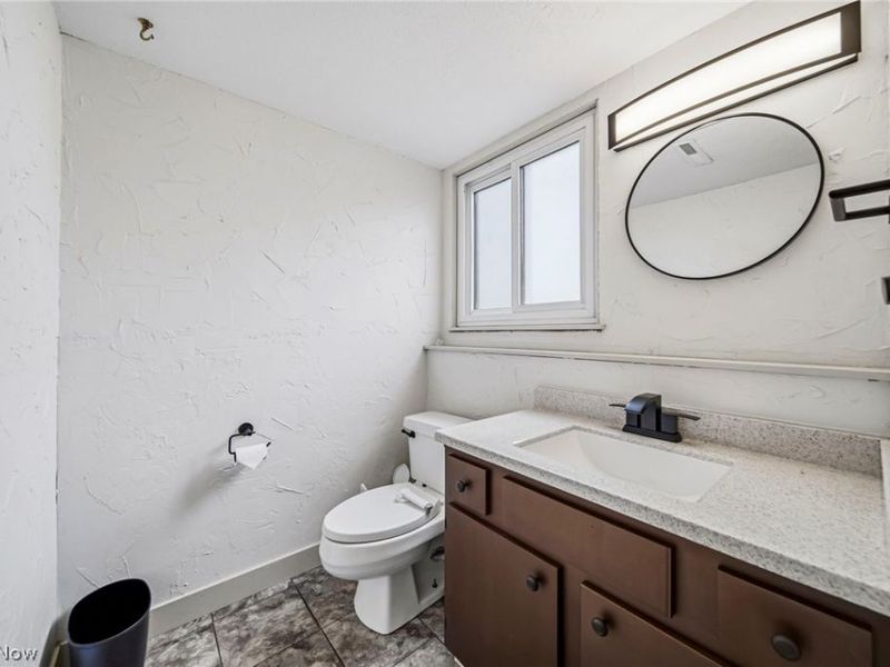 562 Vesely Court, Eastlake, OH 44095 Photo 17