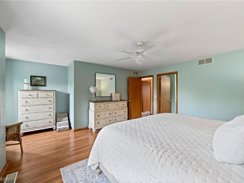 114 Shawnee Circle, Louisville, OH 44641 Photo 10