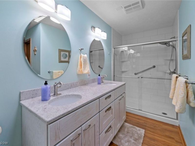 114 Shawnee Circle, Louisville, OH 44641 Photo 12