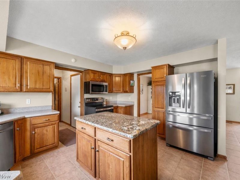 114 Shawnee Circle, Louisville, OH 44641 Photo 23