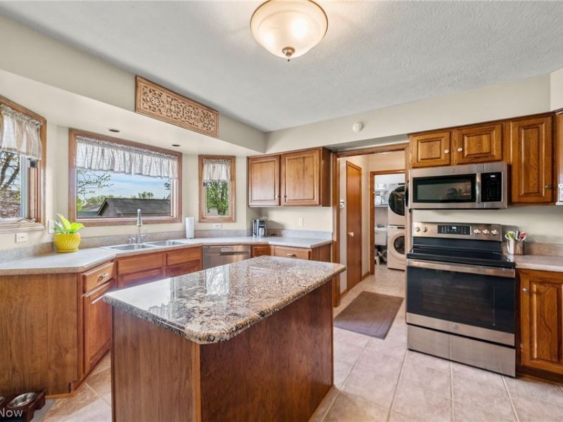 114 Shawnee Circle, Louisville, OH 44641 Photo 24