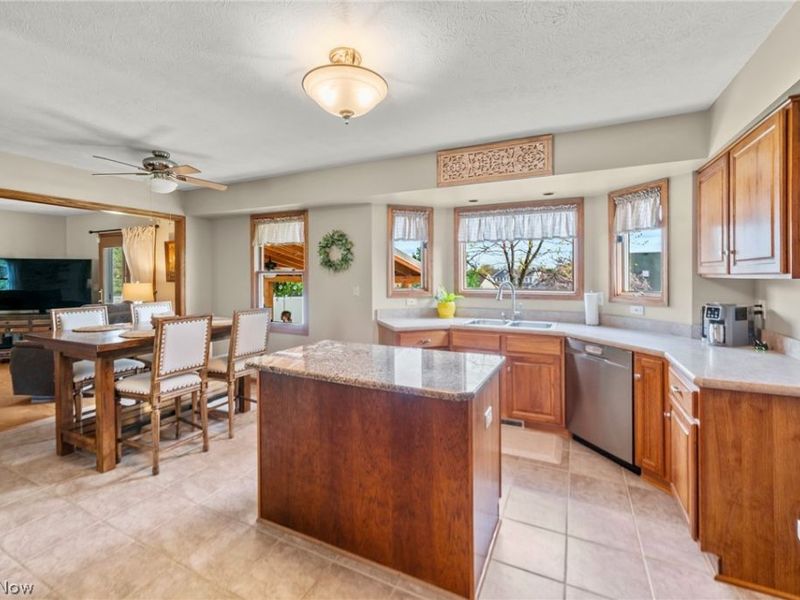 114 Shawnee Circle, Louisville, OH 44641 Photo 27