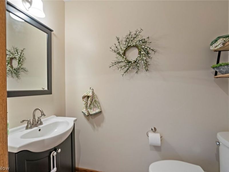 114 Shawnee Circle, Louisville, OH 44641 Photo 28