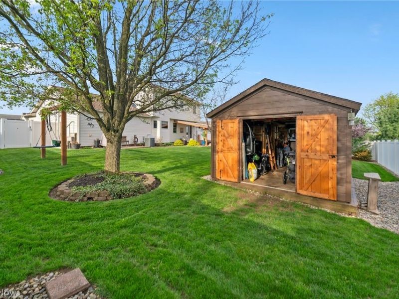 114 Shawnee Circle, Louisville, OH 44641 Photo 42