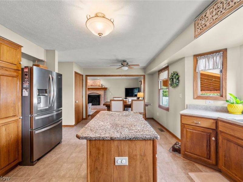 114 Shawnee Circle, Louisville, OH 44641 Photo 6