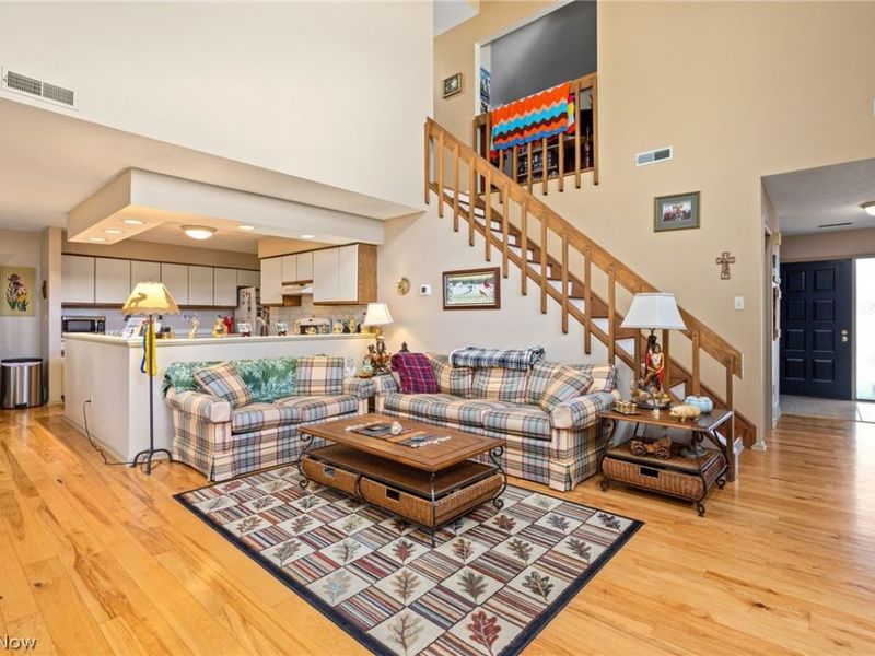 180 Lake Terrace Drive, Munroe Falls, OH 44262 Photo 12