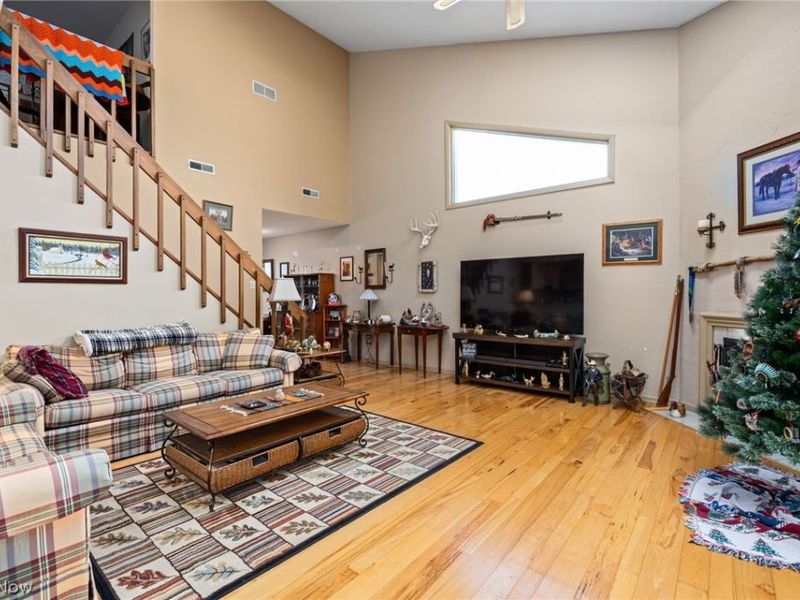 180 Lake Terrace Drive, Munroe Falls, OH 44262 Photo 13