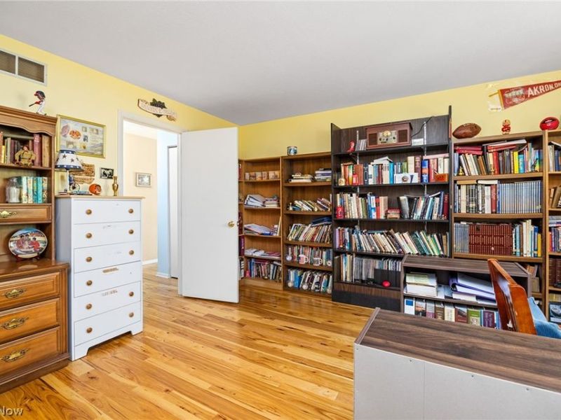 180 Lake Terrace Drive, Munroe Falls, OH 44262 Photo 32