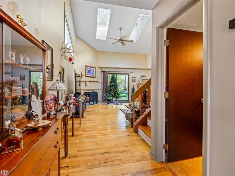 180 Lake Terrace Drive, Munroe Falls, OH 44262 Photo 9