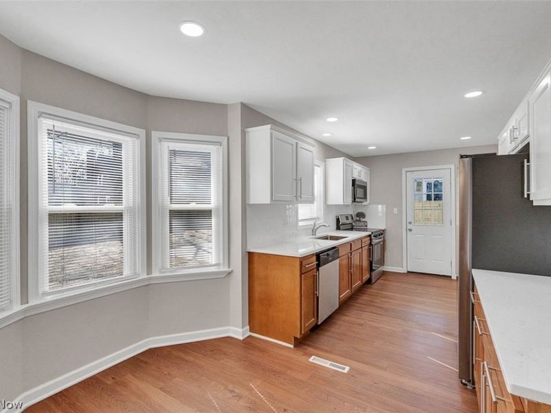 593 Mineola Avenue, Akron, OH 44320 Photo 13