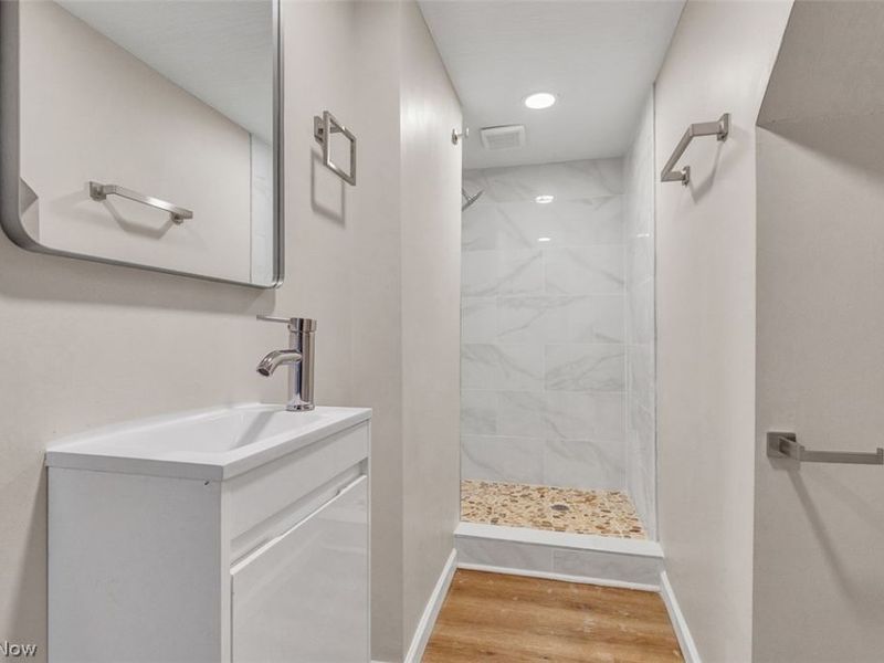 593 Mineola Avenue, Akron, OH 44320 Photo 32