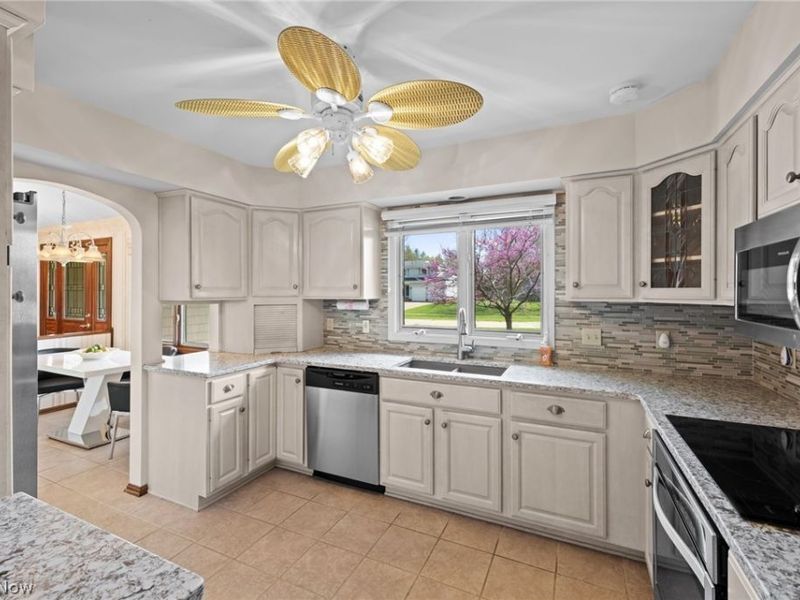 59 N Lakehurst Drive, Eastlake, OH 44095 Photo 18