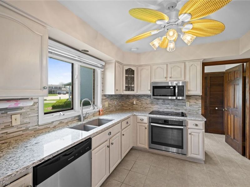 59 N Lakehurst Drive, Eastlake, OH 44095 Photo 19