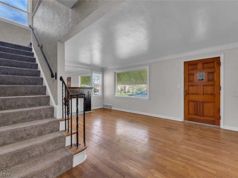 226 E 242nd Street, Euclid, OH 44123 Photo 11