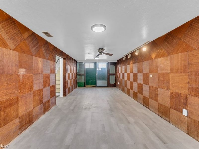 226 E 242nd Street, Euclid, OH 44123 Photo 32