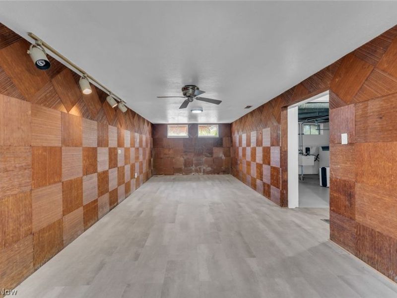 226 E 242nd Street, Euclid, OH 44123 Photo 34