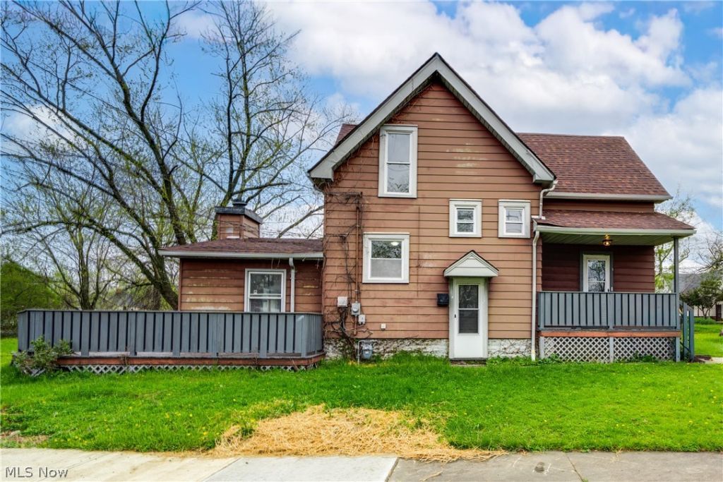 15413 Raymond Street , Maple Heights, OH 44137 Main Photo