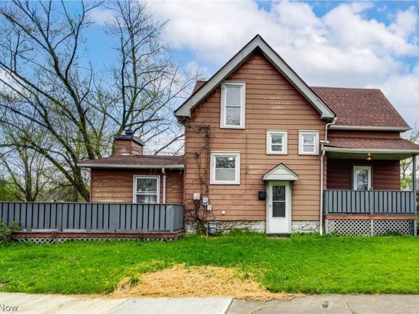 15413 Raymond Street , Maple Heights, OH 44137