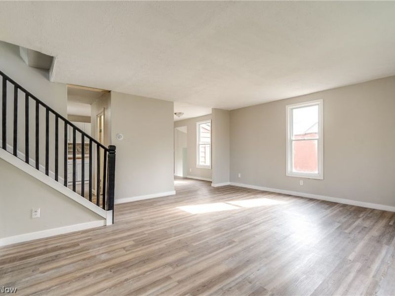 15413 Raymond Street , Maple Heights, OH 44137 Photo 11