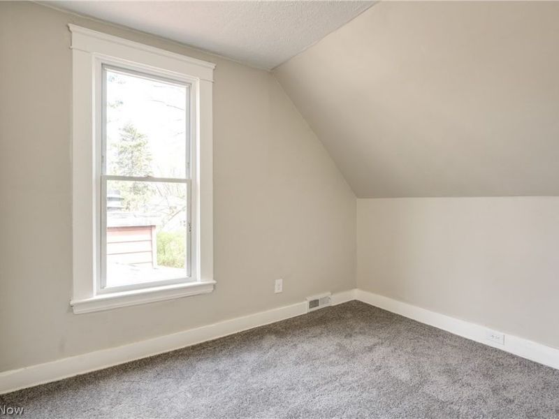 15413 Raymond Street , Maple Heights, OH 44137 Photo 29