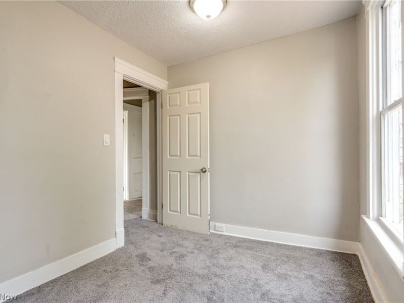 15413 Raymond Street , Maple Heights, OH 44137 Photo 30