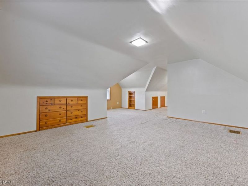 4718 Southwood Drive , Brooklyn, OH 44144 Photo 12