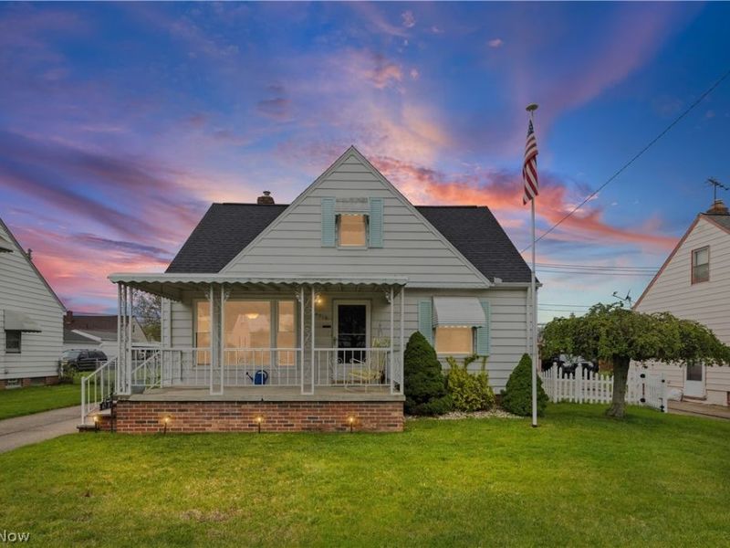 4718 Southwood Drive , Brooklyn, OH 44144 Photo 2