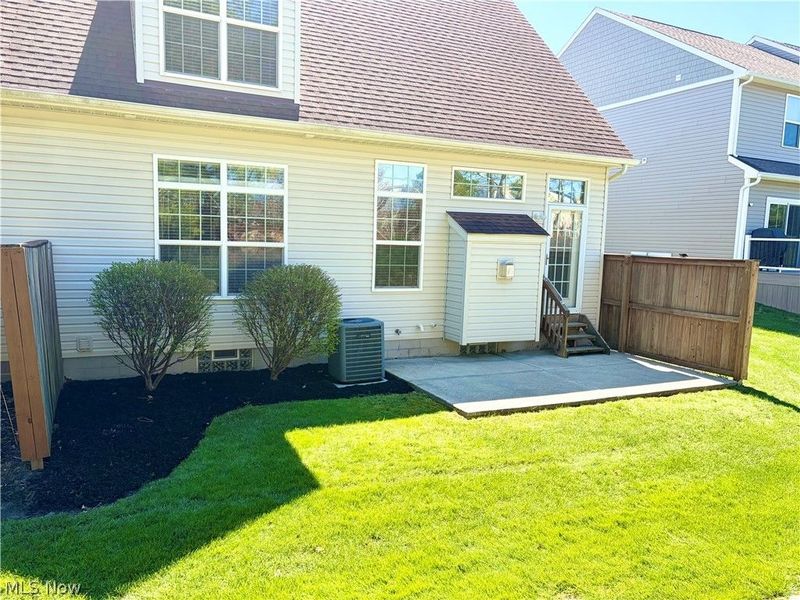 10945 Rocky Ledge Lane , Painesville, OH 44077 Photo 4