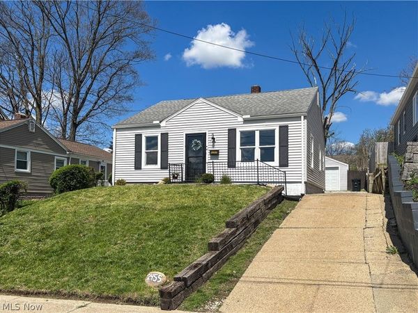 2455 Albrecht Avenue , Akron, OH 44312