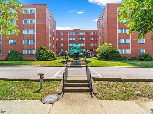 16100 Van Aken Boulevard , Shaker Heights, OH 44120