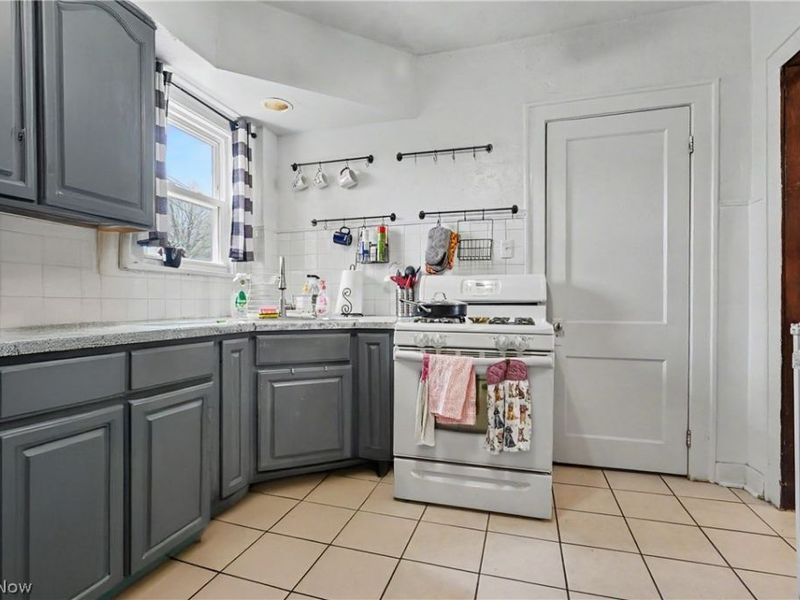 72 E Ido Avenue, Akron, OH 44301 Photo 12