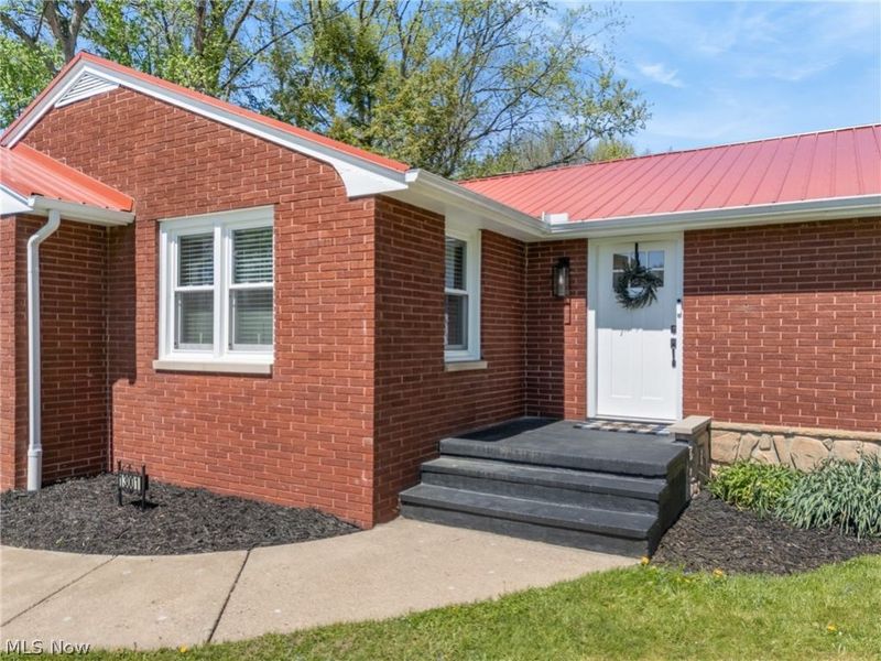 13001 Beeson Street NE, Alliance, OH 44601 Photo 3