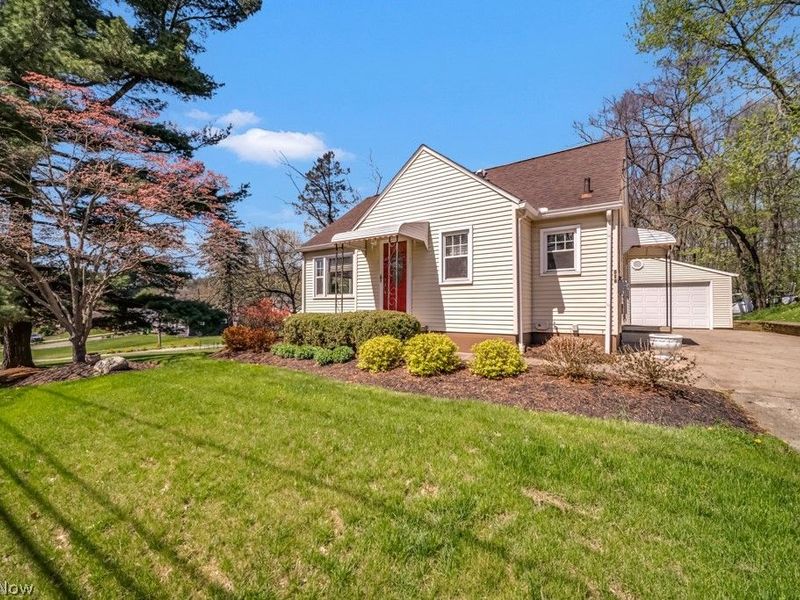 324 W State Street, Barberton, OH 44203 Photo 2